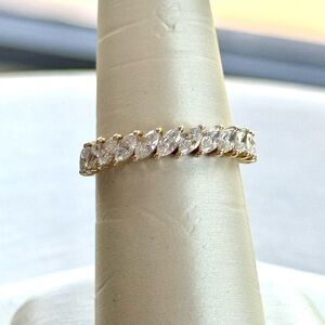 Elegant Gold and Silver Women's Ring